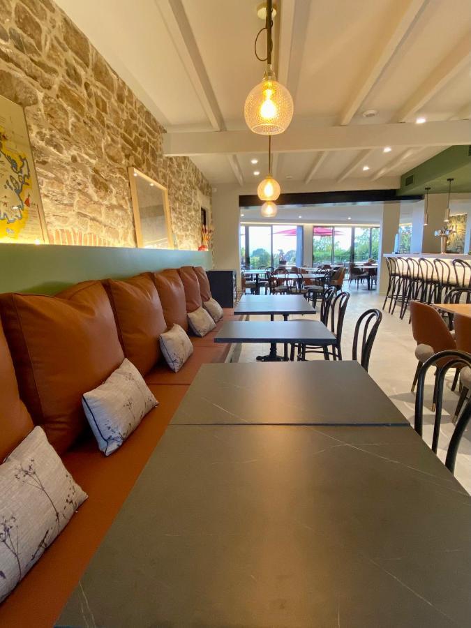 La Bellevue Bistrot Et Chambres D'Hotes Séné 外观 照片